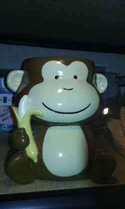 Monkey canister