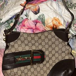 GG emblem medium shoulder bag