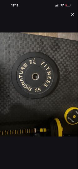 Signature Fitness 25 lb Bumper Plate