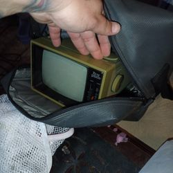 TO-TE  vision/ Radio... Looks Brand...Never Used It For Anything 