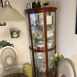 Elegant Curved Glass Display Cabinet – Wood & Glass – Great Condition 