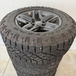 2021 Chevrolet Silverado 1500 Trail Boss OEM Wheels (Set of 4)