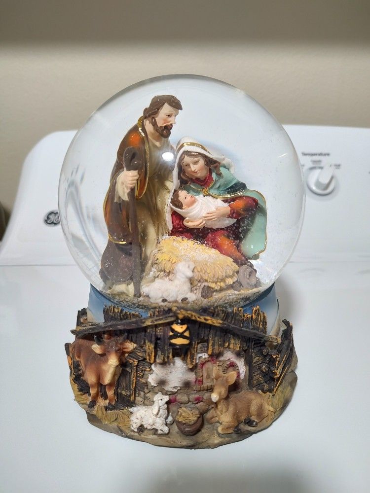 Snow ❄️ Globe 🌍