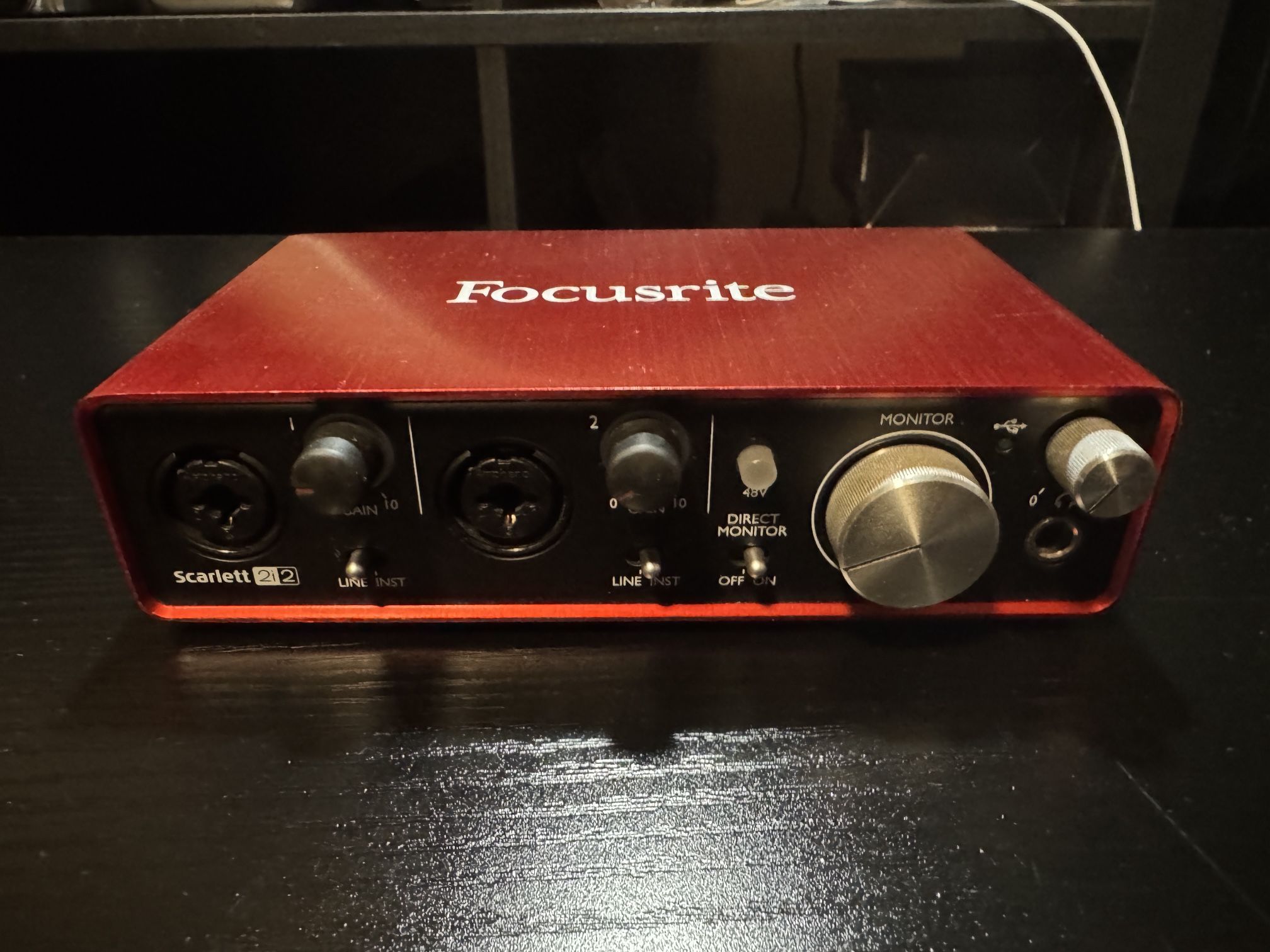 Focusrite Scarlett 2i2 (2nd Gen) USB Audio Interface