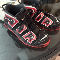 Nike Uptempo 