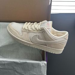 SB Dunk Low City Of Love Size 11
