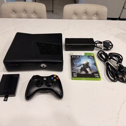 Xbox 360 w/250gb hard drive and Halo 4