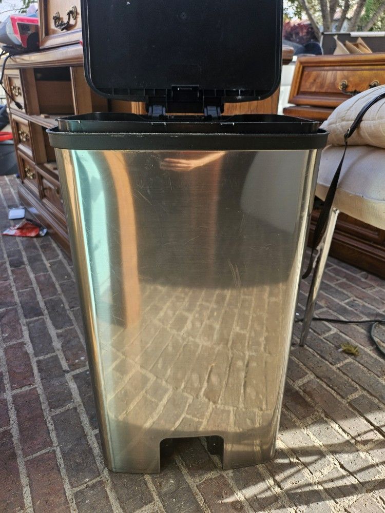 Kitchen Trash Can