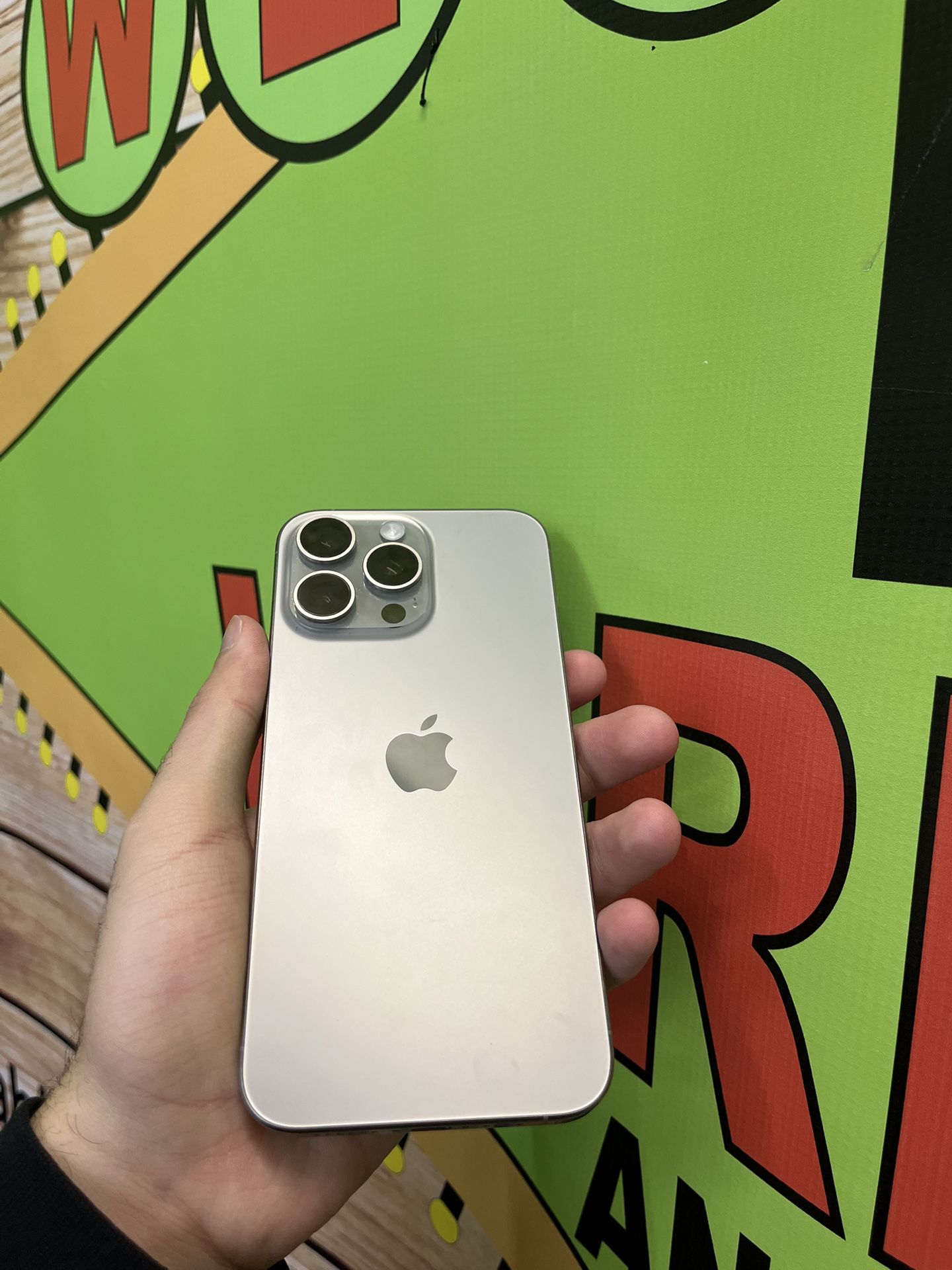 iPhone 15 Pro Max
