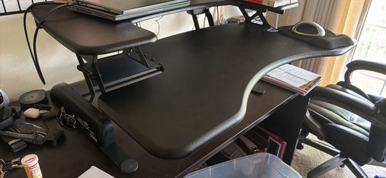 Standup desk riser