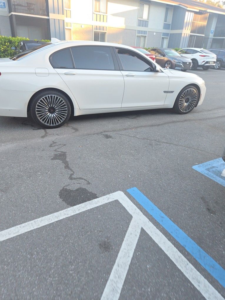 2014 BMW 750Li Alpina B7