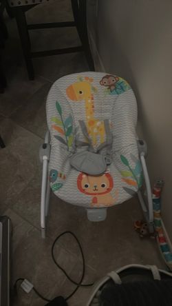 Vibrating rocker for babies