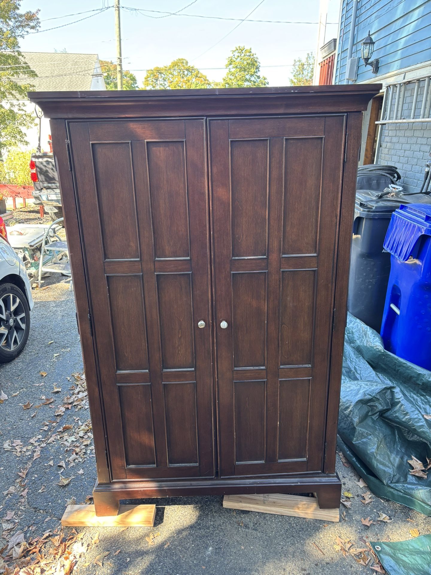 Wardrobe Closet