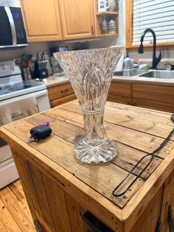 Clear Cut Crystal Glass Vase