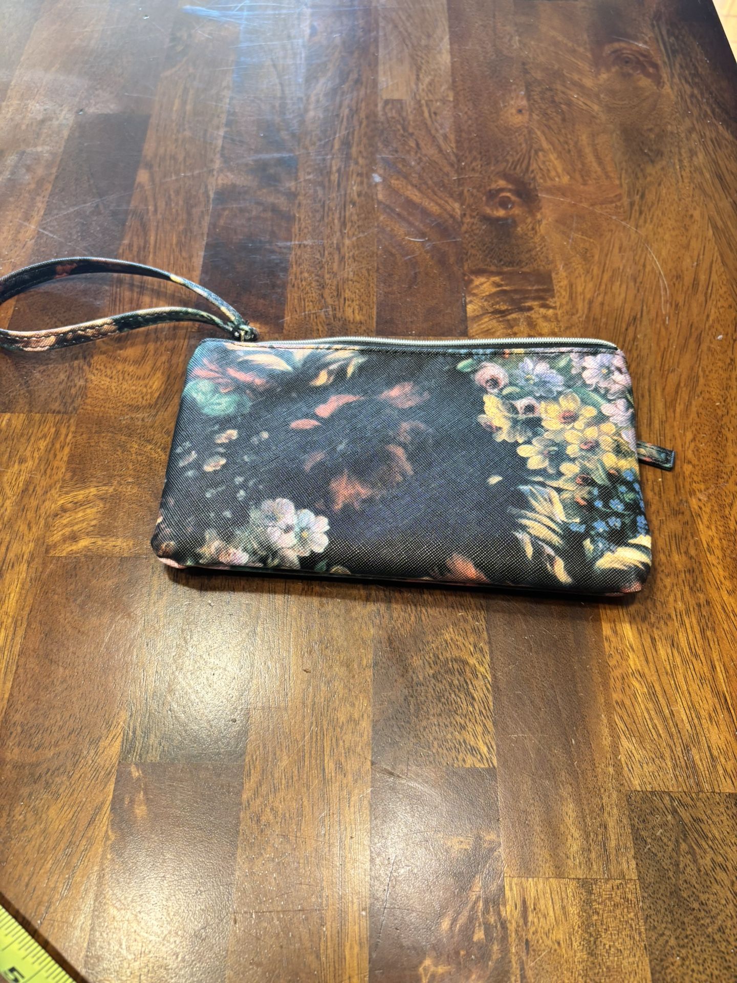 Wristlet