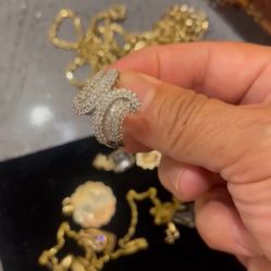 Diamond And White Gold Ring Woman’s Size 8 Will Meet In Pawn Shop Price Firm 