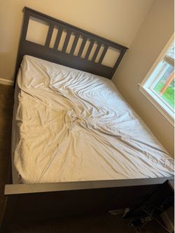 Queen Ikea Hemnes Frame/Tuft&Needle Queen Mattress
