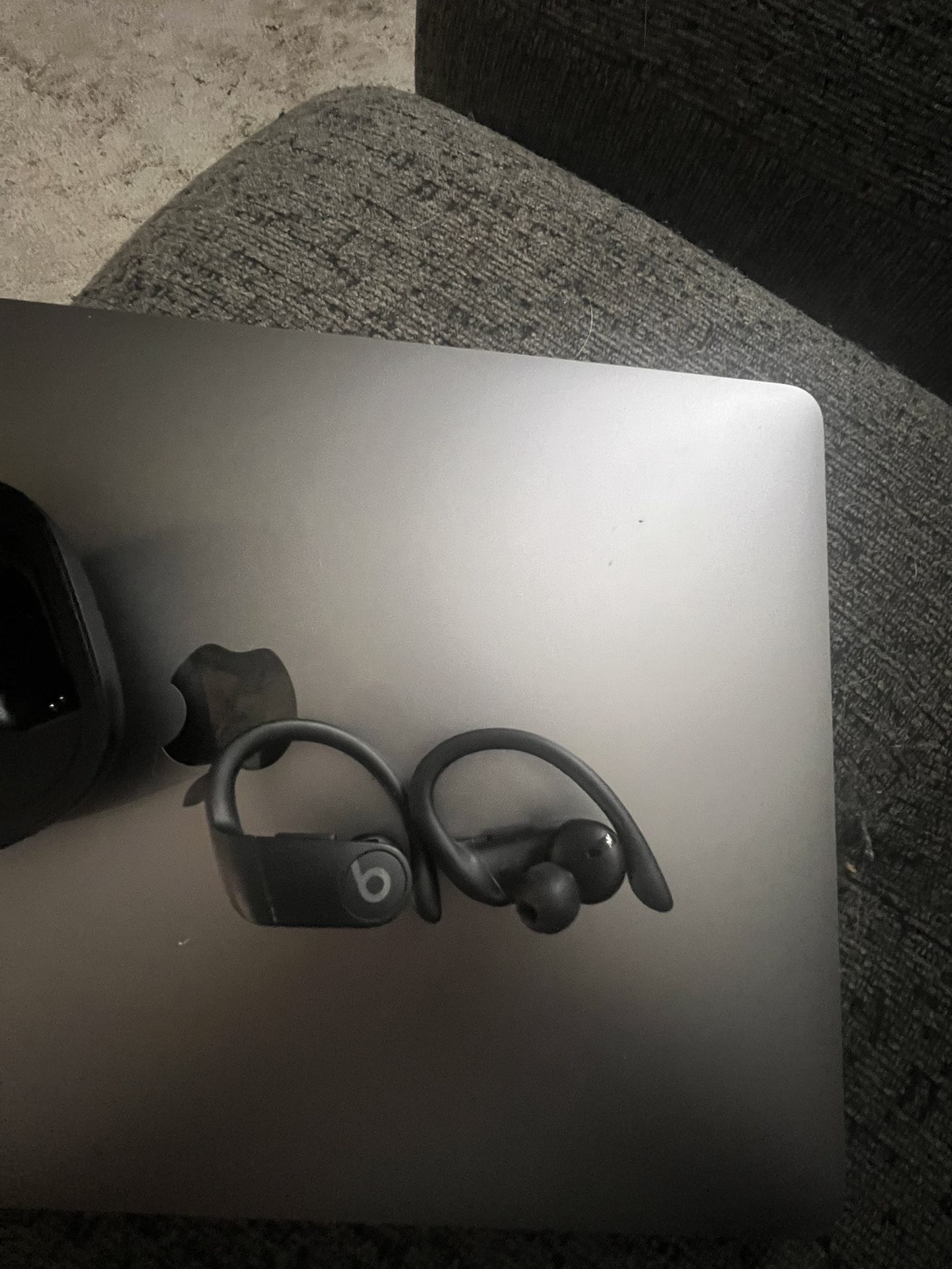 Powerbeats Pro 2021 (black)