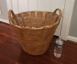 Wicker Rattan Woven Basket/Hamper