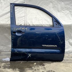 2014 Toyota Tacoma Right Front Door Shell 