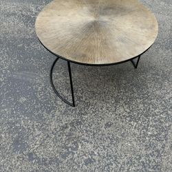 Round End Table 