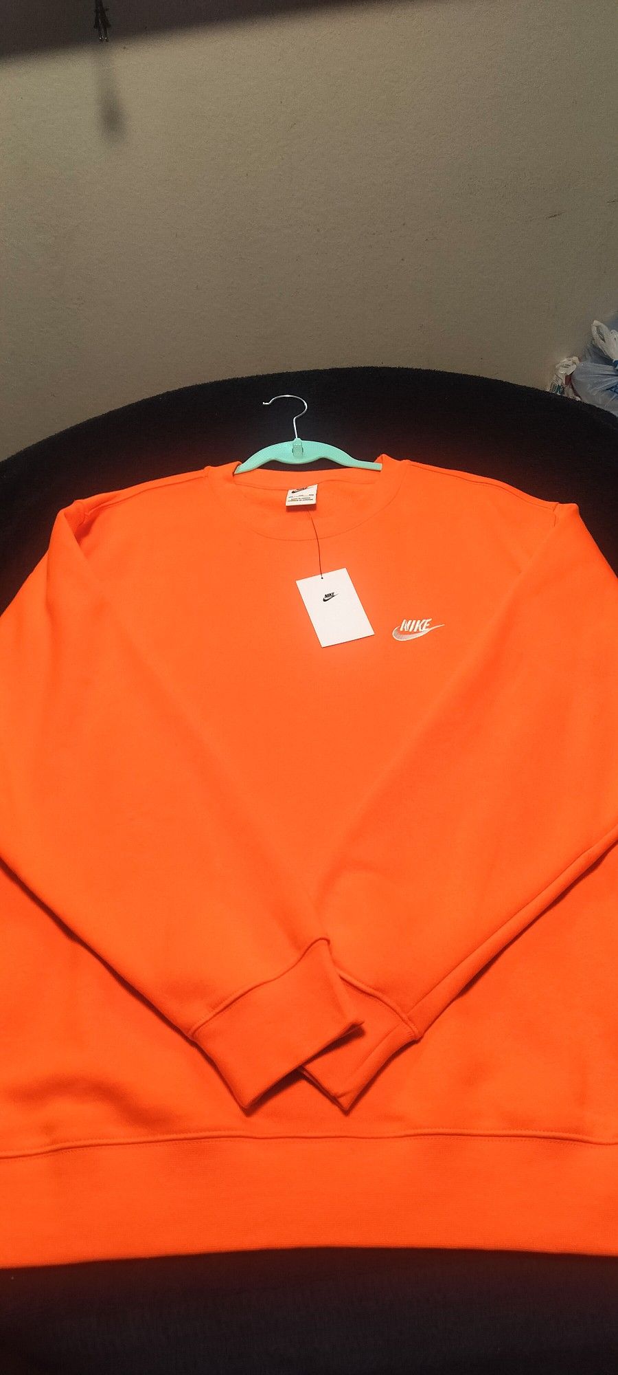 NIKE MEN'S CREWNECK  (2XL)...