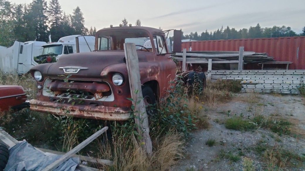 Old Chevy 1ton