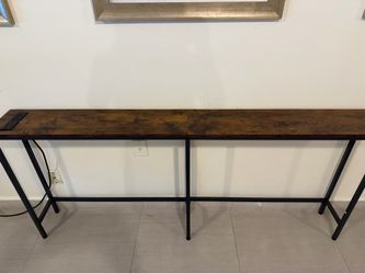 Modern Rustic Entryway Console Table with Charging Station – Like New