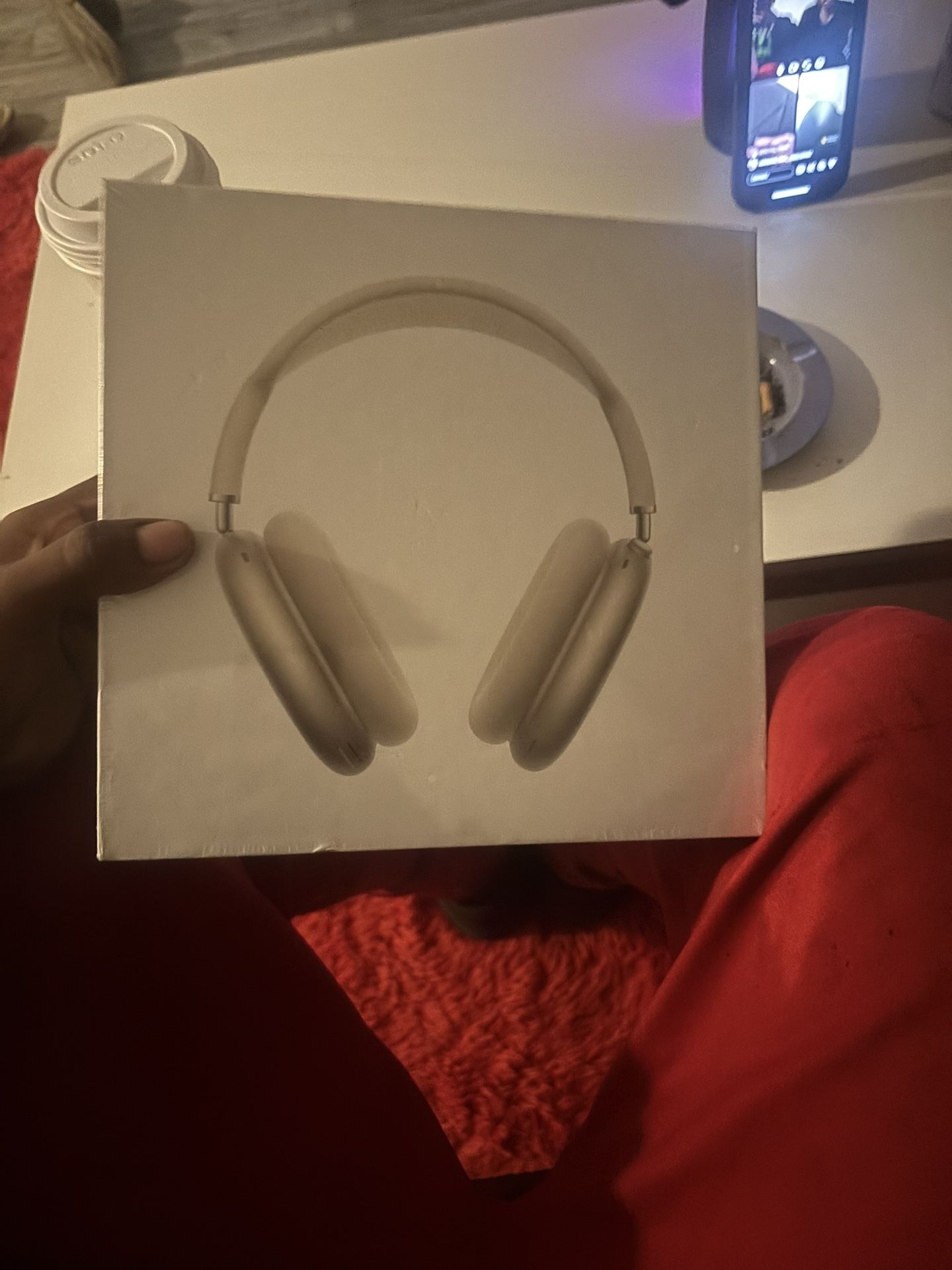 Apple AirPod maxes
