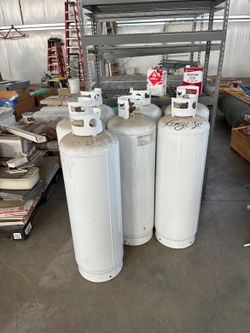 100-lb Propane Tanks - Lot of 5