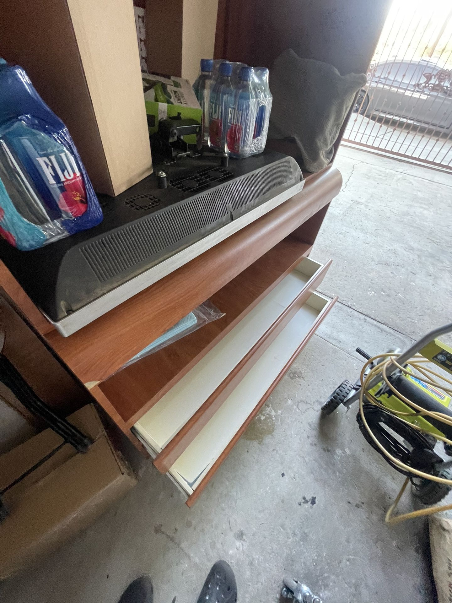 Cabinet/dresser *Shoot An Offer*