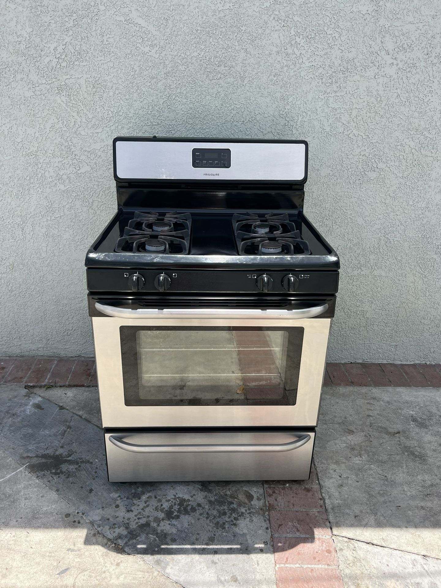 Stove Frigidaire
