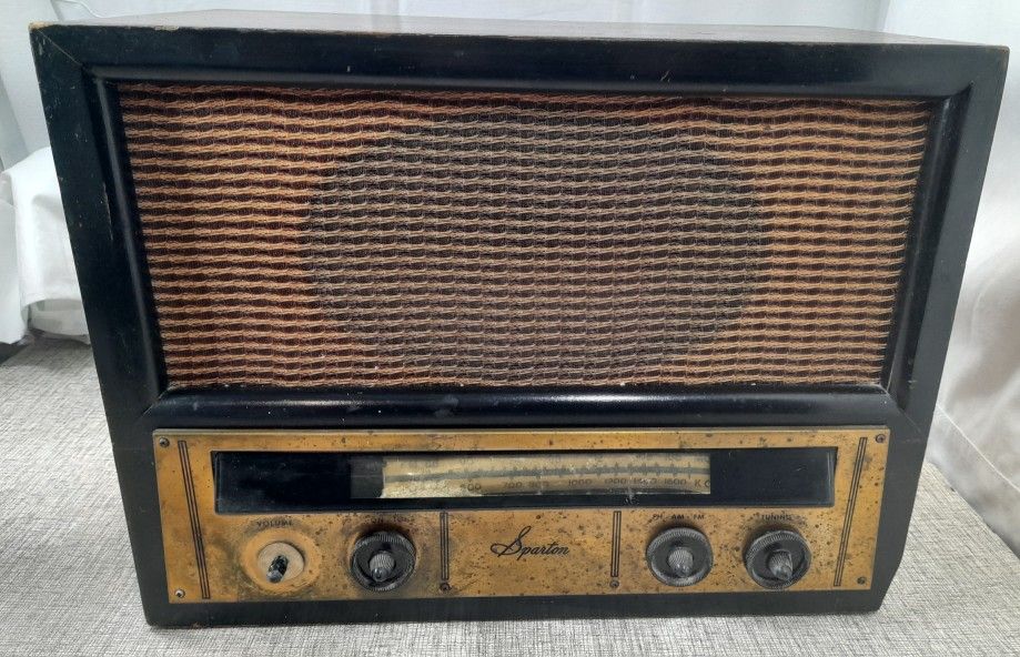 Spartan Tube Radio