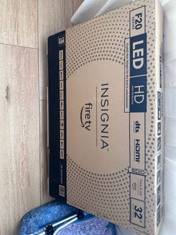 INSIGNIA 32” Class F20 Series LED HD Smart Fire TV, Voice Remote with Alexa, Free&Live TV
