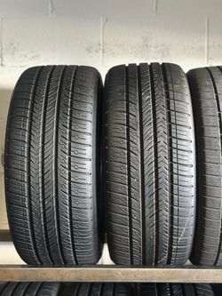 PAIR OF TIRE 215 45 17 MICHELIN 85% LIFE