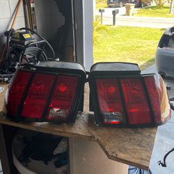99/04 Mustang Taillights 