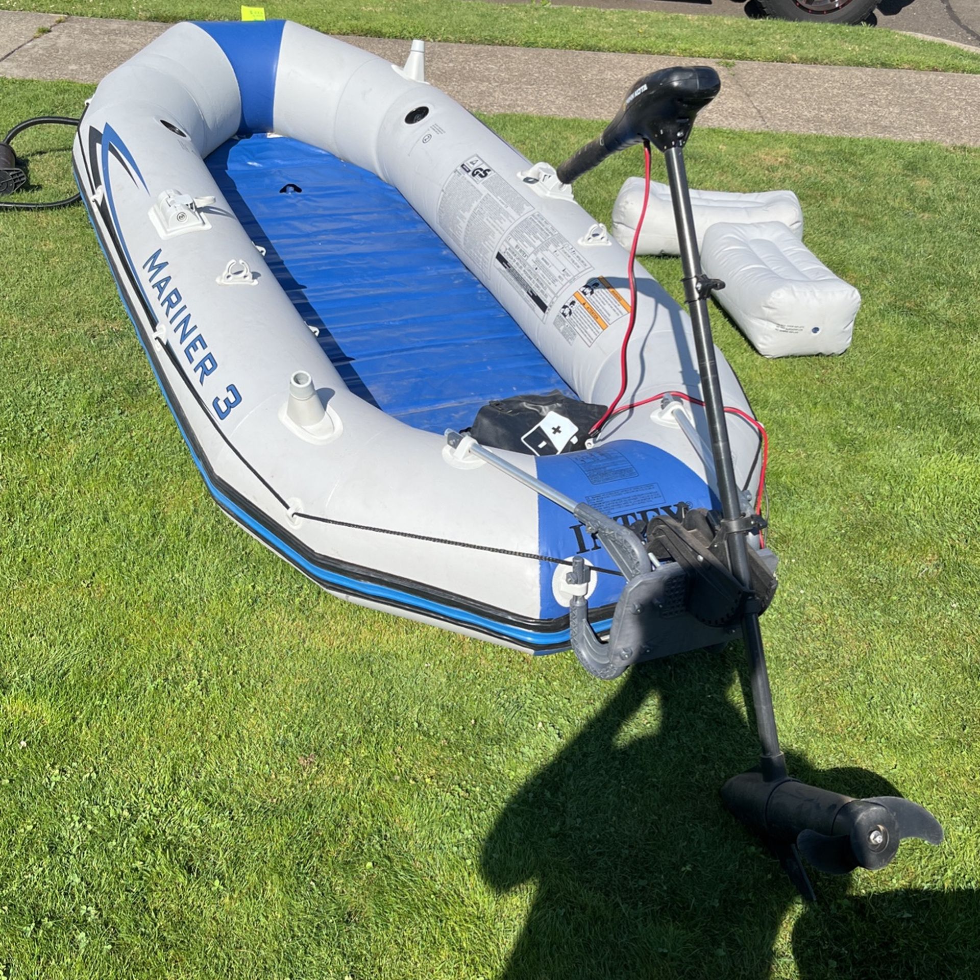 Mariner 3 Boat With Motor