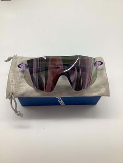 Brand New - Tifosi 100% UVA/UVB Portection With Case 