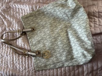 MK Purse 