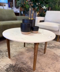 Round coffee table ✨ Brand New