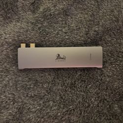 MacBook Hub & 128GB SD Card