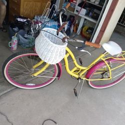 26-in Clermont Schwinn Bike