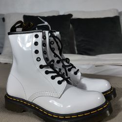 Dr.martens White combat Boots