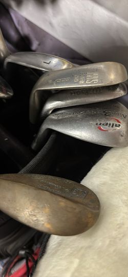 20 golf club wedges 45 to 60 degrees $95 for all 20 clubs