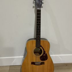 Acoustic Guitar 