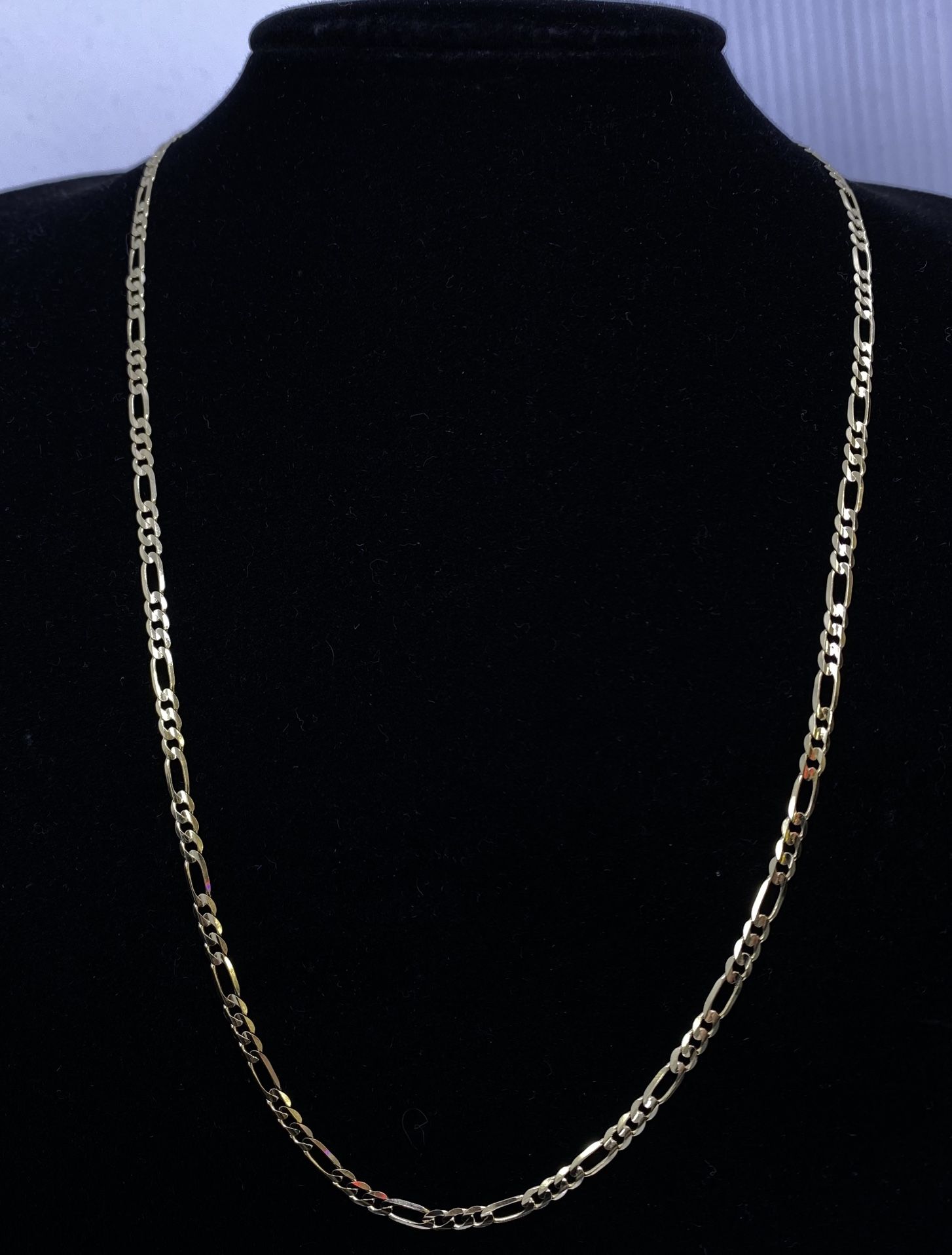 $1300 Yellow Gold Figaro Chain Necklace