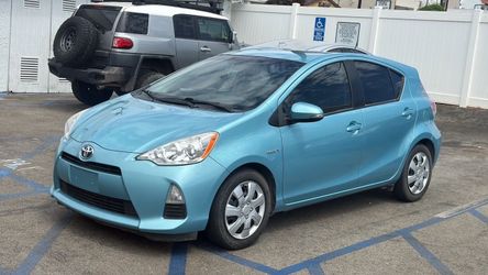 Toyota Prius c