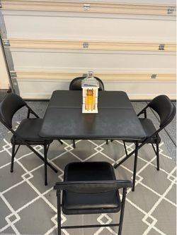Foldable chairs with FREE table
