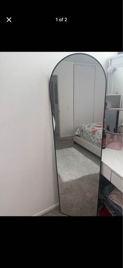 Stand up mirror