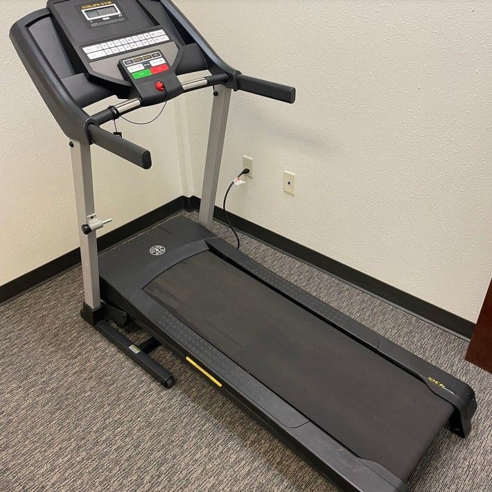 Best HD Pictures about  Gold Gym 430i Treadmill  with No AI Images